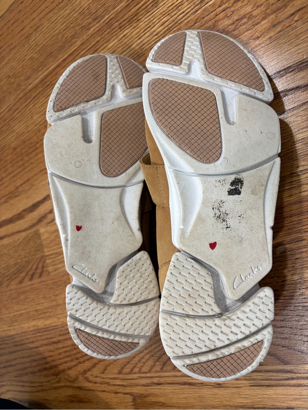 Clarks Trigenic Tan Mary Jane Slip-On Flats Walking Shoes Arch Support (7) - Picture 7 of 8